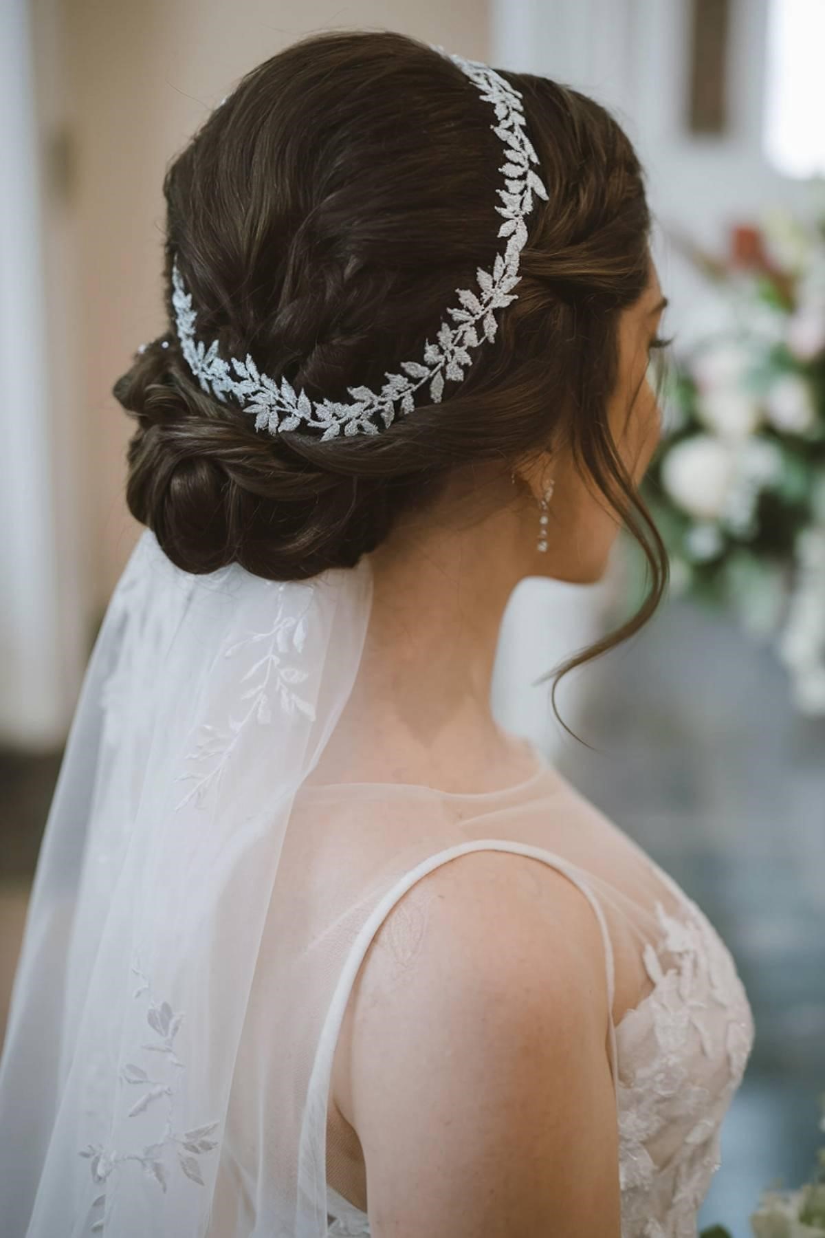 10 Bridal Haircut Ideas for Weddings