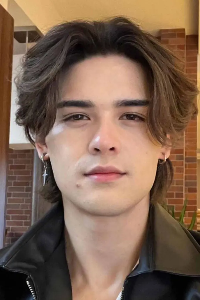 Long Layered Flow Haircut