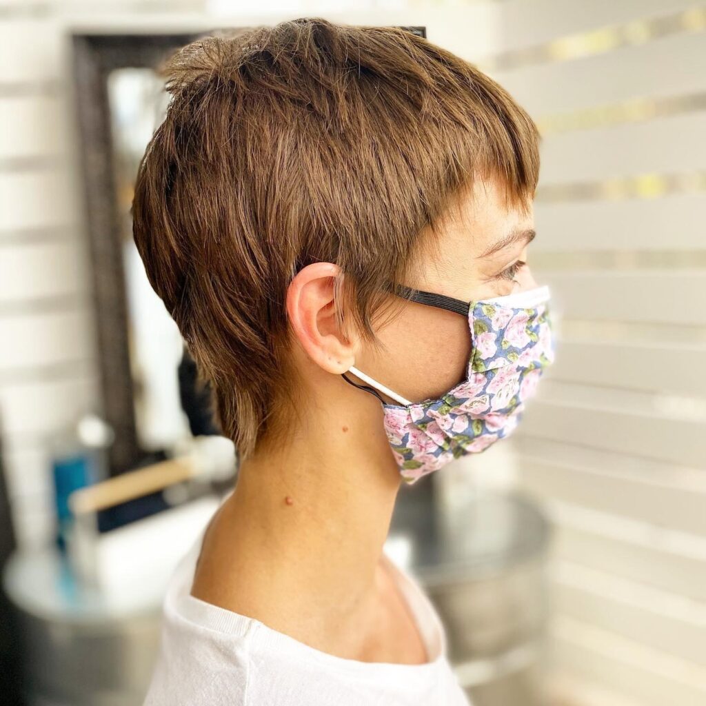 Twiggy Crop Hair With Little Chewed Up Bangs