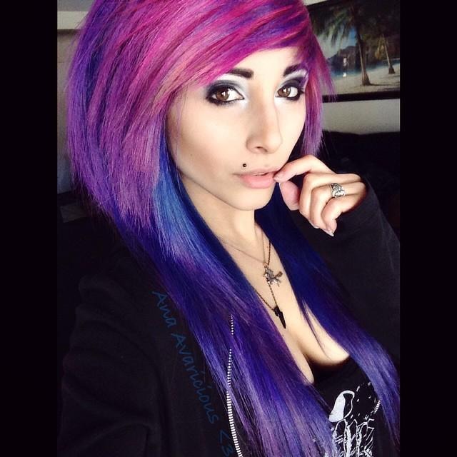 Berry Shade Scene Hairstyle