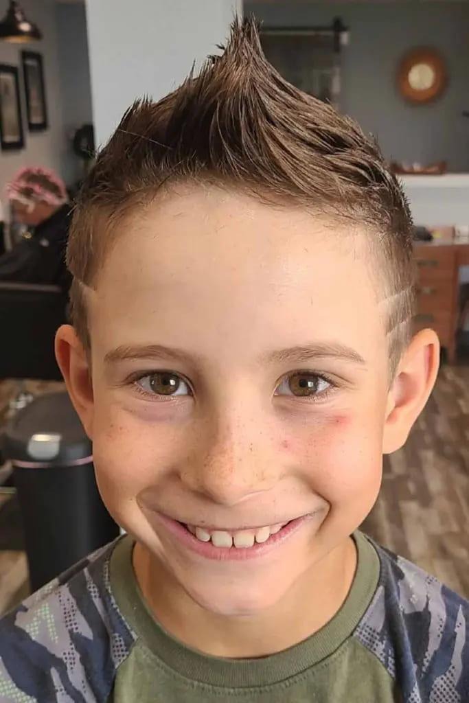 Taper Haircut With Custom Lines