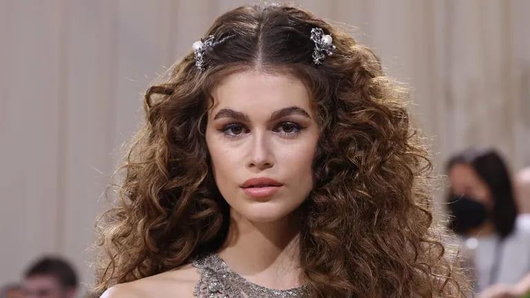 Pre-Raphaelite curls