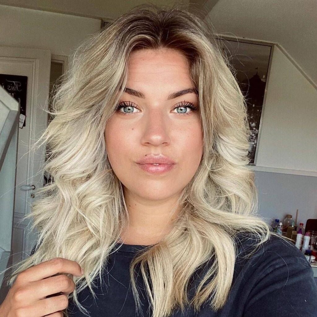 Blonde Medium Butterfly Cut
