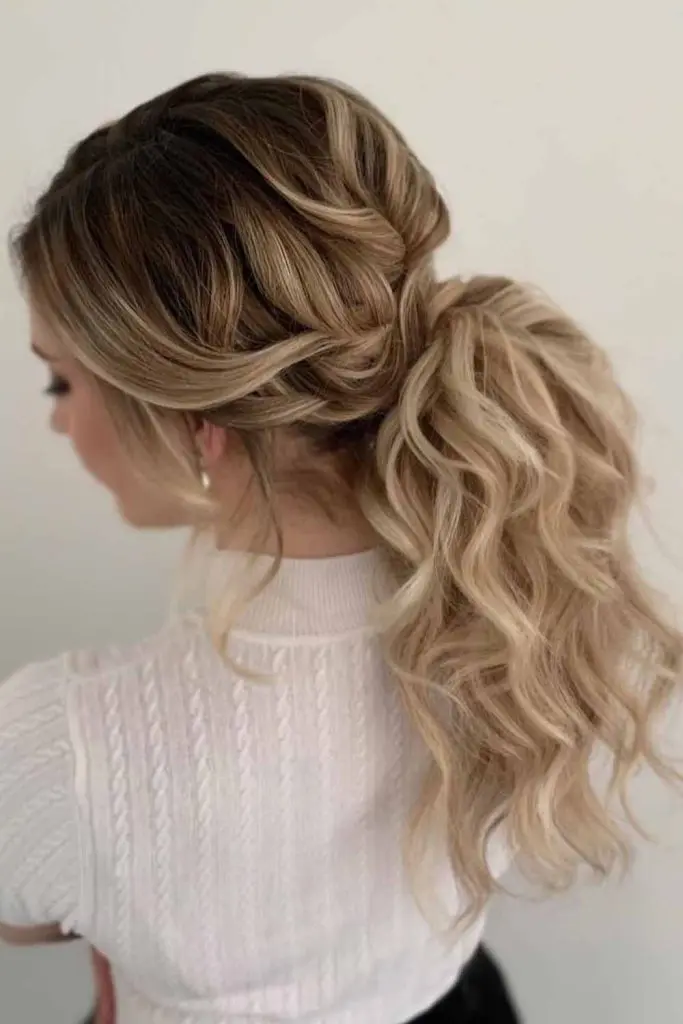 Textured Wavy Ponytail