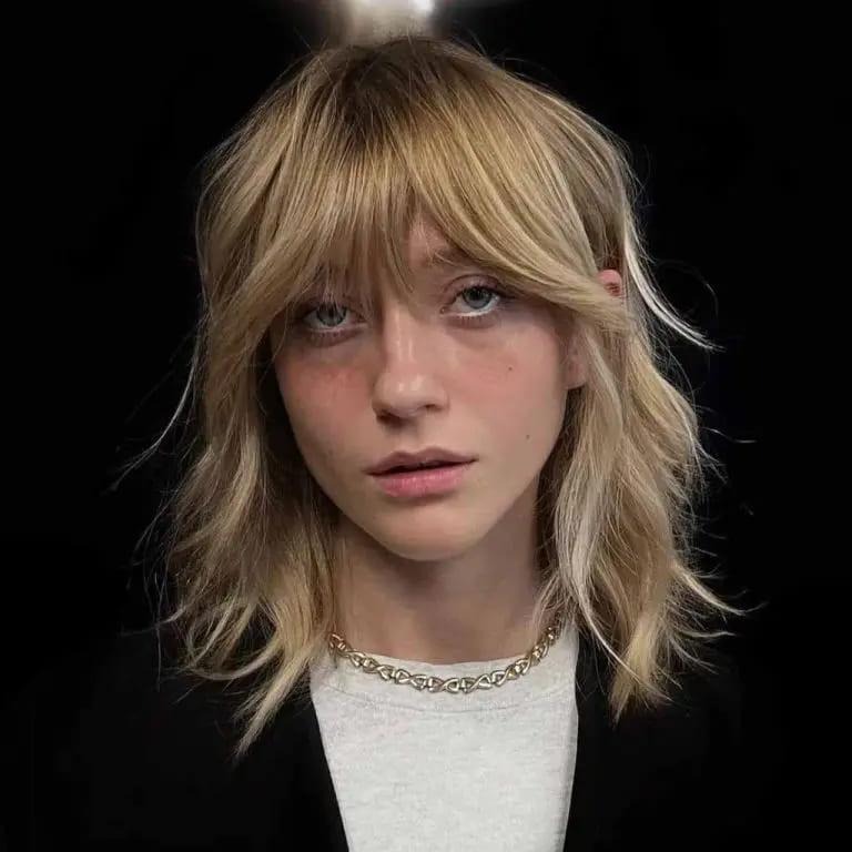 Short Mullet Wolf Cut With Blonde Balayage