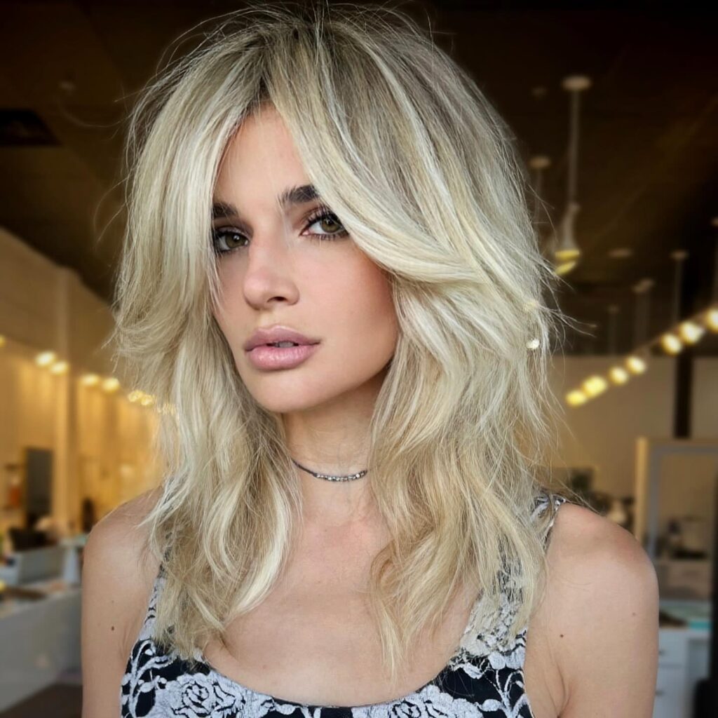 Side parting instead of bangs