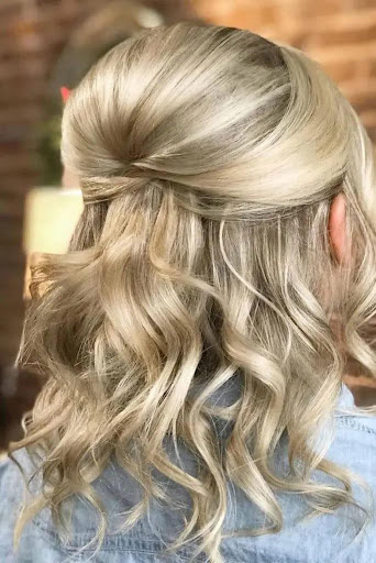 Voluminous Half-Up Bouffant