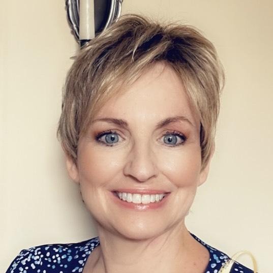 Short Bronde Layered Pixie with Micro Bangs