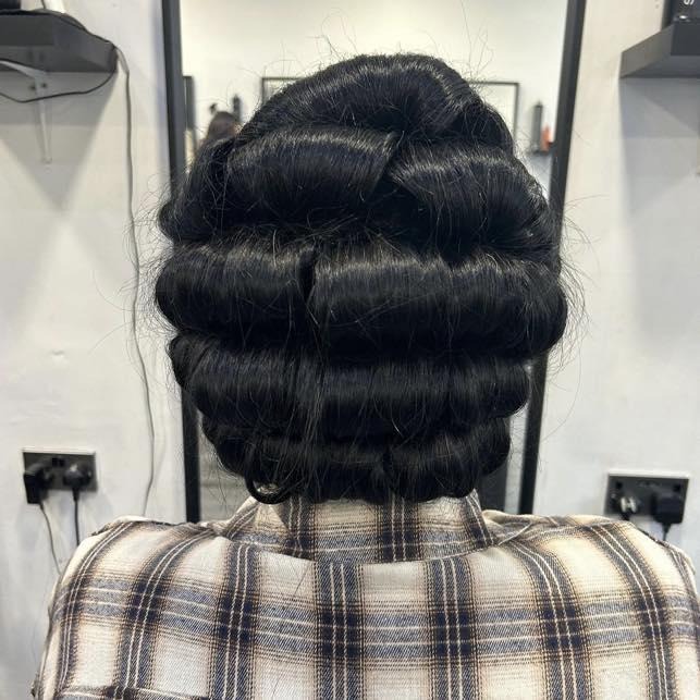 Glamour Pin Curls