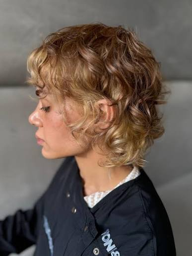 Golden Honey Feathered Mullet