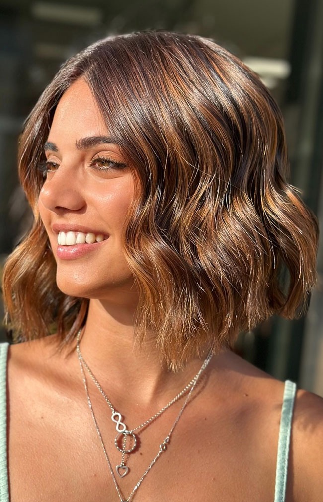 Wavy Bob in Dark Chocolate Brown
