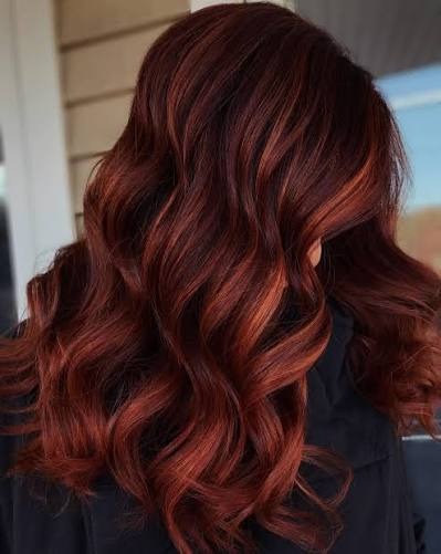 Soft Auburn Waves with Natural Flow