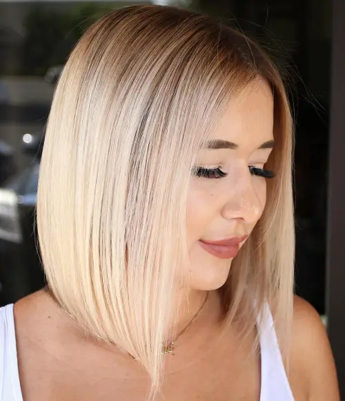 Straight and Sleek Bob for a Round Face in Ash Blonde