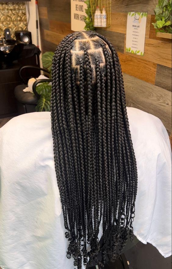 Jumbo Knotless Braids with Curly Ends