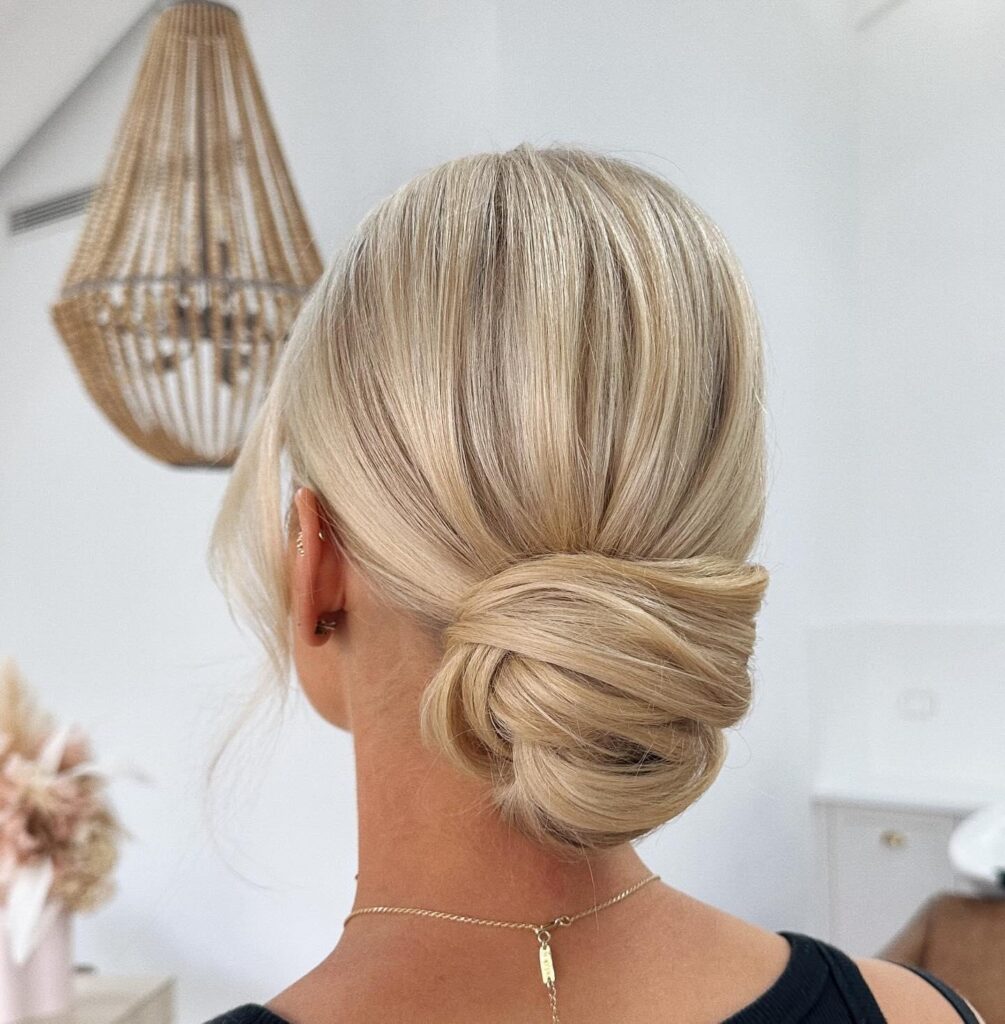 Soft Texture Easy Low Bun