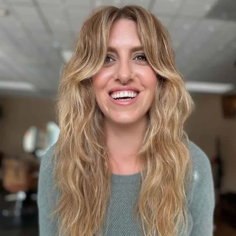 Long Malibu Blonde Wavy Wolf Cut With Curtain Bangs